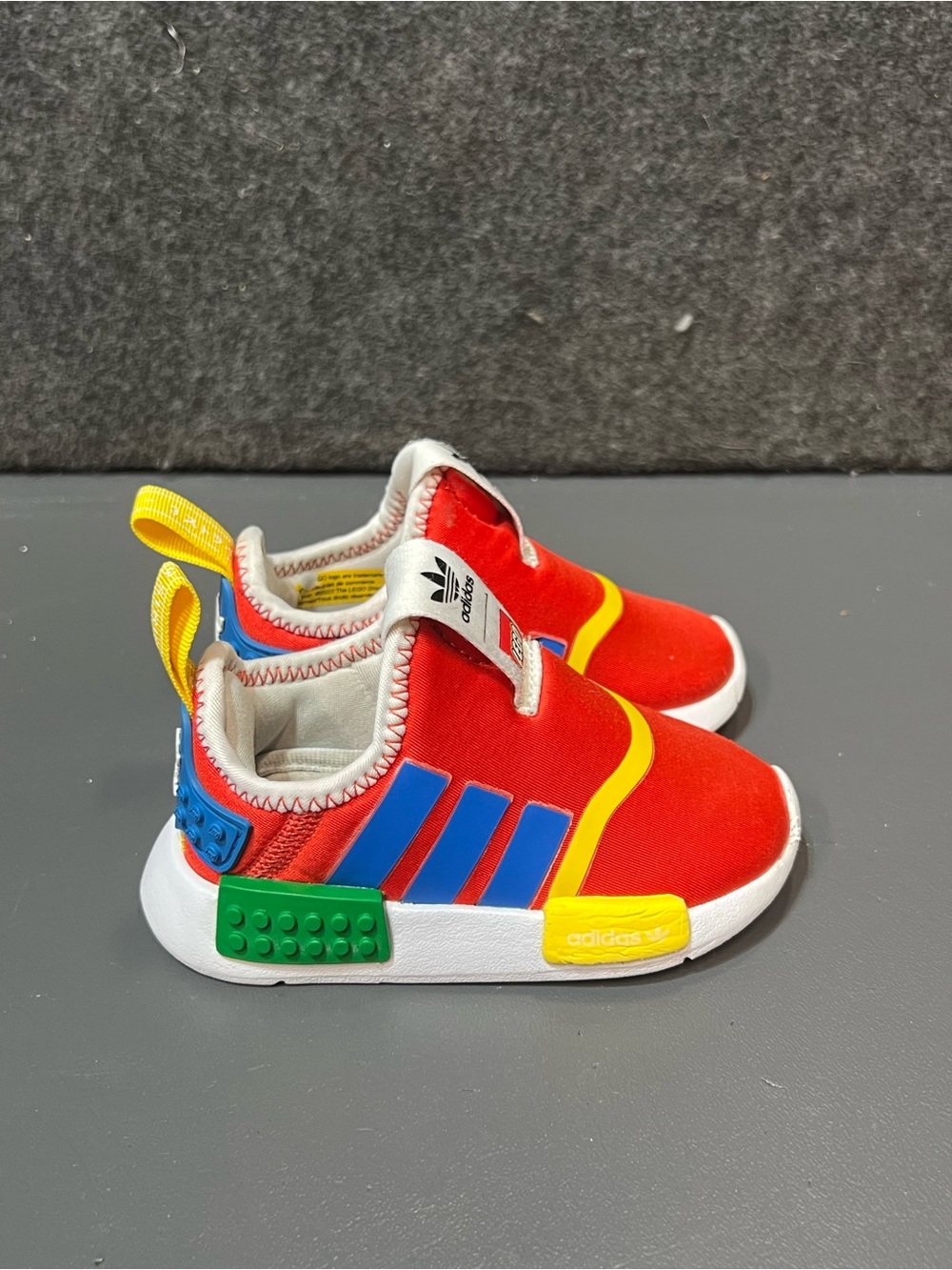 Adidas x LEGO NMD 360 I 'Pantone' Kids Sneakers Size 5K - Picture 4 of 13